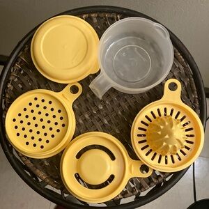 Vintage Tupperware maid 5 set